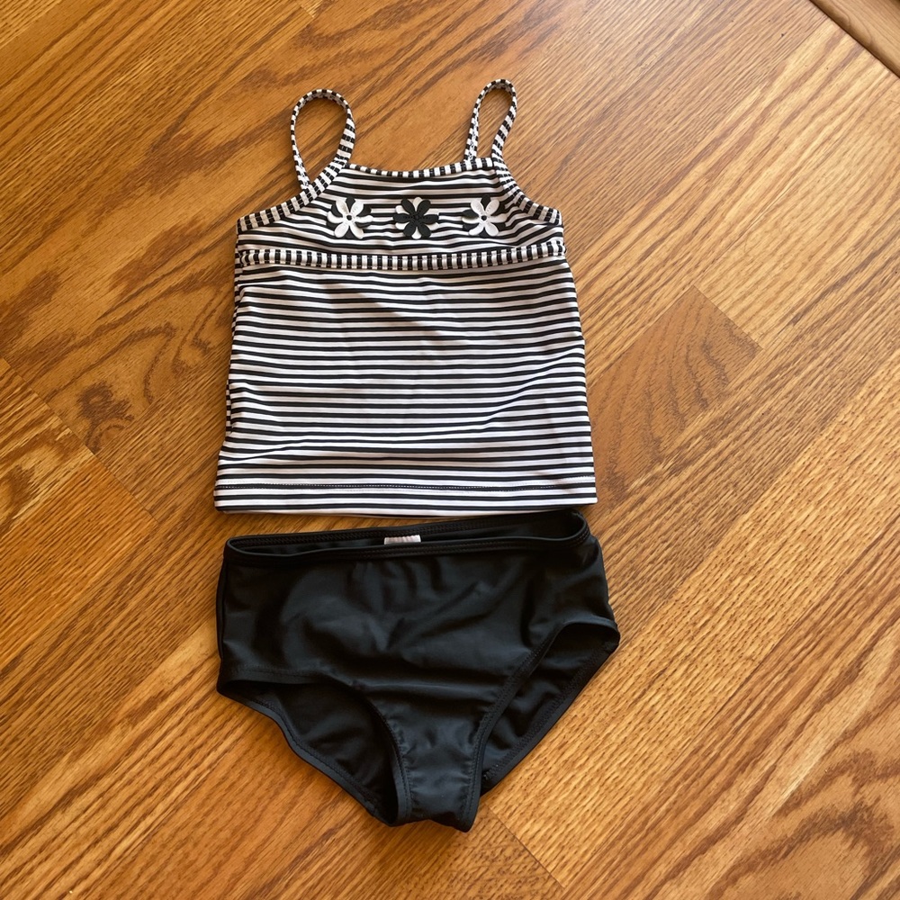 Carters 24m baby black and white striped tanking